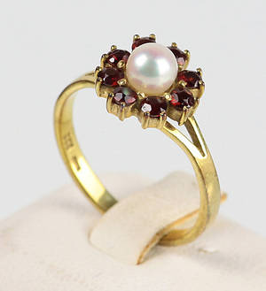 GRANAT PERLEN RING, GOLD 333.