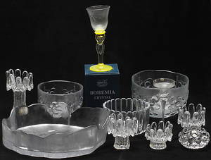 GLASFÖREMÅL, bland annat Orrefors, Iittala och Reijmyre.