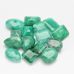 SMARAGDER, 15 st, totalt 122,45 ct, Zambia.