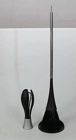 EVA SOLO. Sopborste med skyffel och hållare med köksredskap, metall, och plast, Eva Solo, 2000-tal.