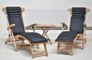 Ett par däcksstolar med bord i teak 5