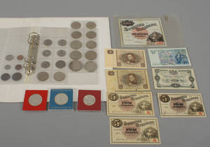 Samling mynt och sedlar 181900-tal 35