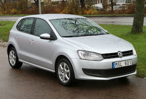 VOLKSWAGEN POLO