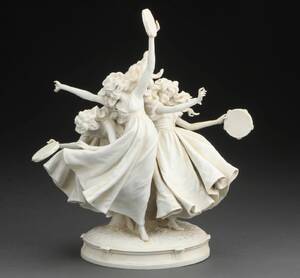 Tre dansende kvinder. Figur af blanc de chine