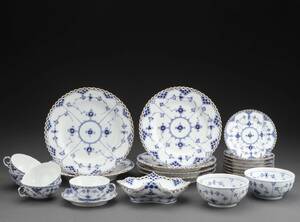 Royal Copenhagen. Samling musselmalet hel og halvblonde 23
