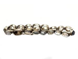 Armband med månstenar