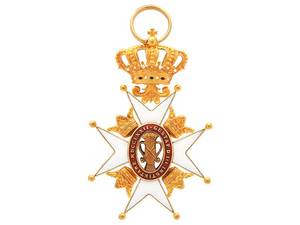 RIDDARTECKEN, 18K