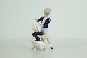 FIGURIN, Wallendorf, pojke och flicka