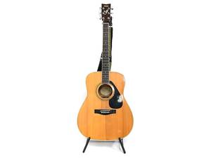 Akustisk gitarr Yamaha