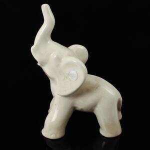FIGURIN, Elefant, keramik, Kerttu Suvanto-Vaajakallio, Kupittaan Savi.