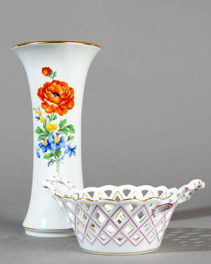 Meissen, Stangenvase und Herend, kleiner Korb, 20.Jh. 2 2