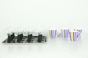BRICKA med glas, 12 st samt MUGGAR, 4 st, Mariehult