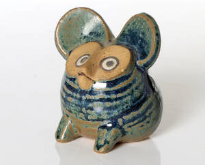 LISA LARSON, FIGURIN