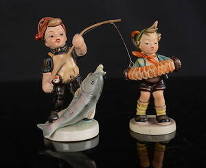 FIGURINER, 2 st, porslin, bl a Hummel Tyskland.