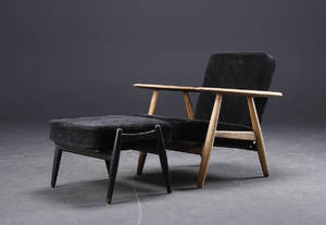Hans J. Wegner 1914-2007. Stol af eg model GE-240 samt skammel 2
