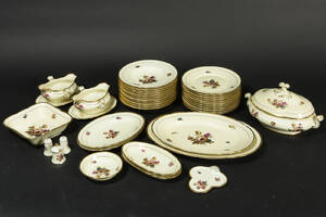 Kjøbenhavns Porcellains Maleri. KPM. Rosenborg. Diverse dele stel 37