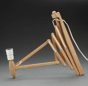 Erik Hansen for Le Klint. Sakselampe af eg,