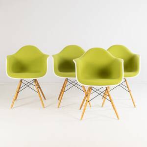 CHARLES OCH RAY EAMES, 4 st karmstolar, Eames plastic chair DAW, Vitra