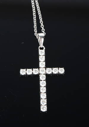 JEWLSCPH. Diamantkors. Infinity Cross, 18 kt hvidguld m kæde, 0.50 ct 2 Denne vare er sat til omsalg under nyt varenummer 5130509