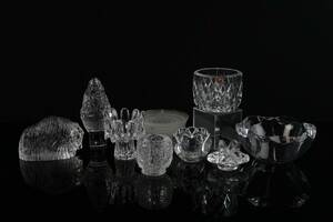 PARTI med ljuslyktor, figurin, skålar, fat, bl.a. Kastehelmi, Iittala, Kosta, Orrefors