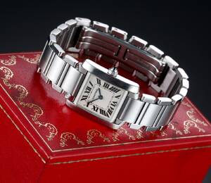 Cartier Tank Francaise. Dameur i stål med lys skive, 2000erne