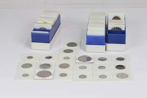 ASKAR, 3 st, med mynt, mestadels Storbritannien, 1700-, 1800- och 1900-tal