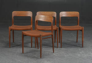 N. O. Møller. Fire stole af teak og flet, model 75 4