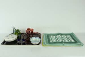 PARTI med bl.a. konstglas, Kosta Boda, lockask, Thomas, Tyskland, bordstabletter, 6 st, textil