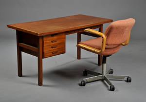 Skrivebord og stol 2