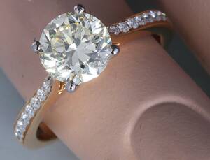 Ring with brilliant cut diamonds 2.02ct This lot has been put up for resale under the new lot no. 5769945