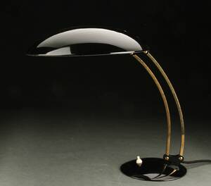 Christian Dell. Kaiser bordlampe, model 6764, sort og messing