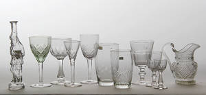 En samling diverse glas, bl.a. Holmegaard. 80