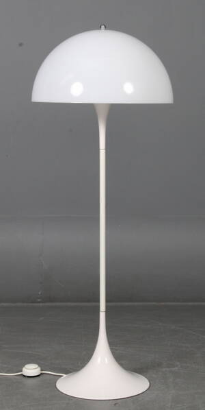 Verner Panton. Pantella standerlampe