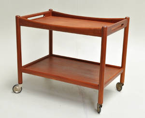 Hans J. Wegner 1914- 2007. Rullebord af teaktræ