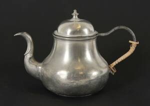 Tekanna i tenn, 1825