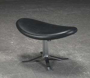Poul M. Volther. Skammel EJ 5-F til Corona Stolen