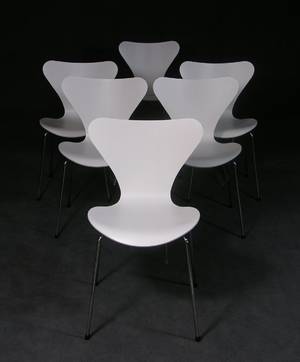 Arne Jacobsen, 6 Stapelstühle 3107, für Fritz Hansen 6