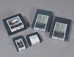 Georg Jensen Living. Jørgen Møller, Vivianna Torun Bülow-Hübe m.m. Samling dåbsgaver 5