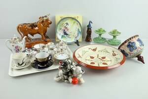 PARTI med mockaservis, ljusstakar, figurin, fat, bl.a. kaffegods, USSR