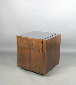 Studio Opi, Bar Kubus Cube Bar Modell Cubo für Cini Nils