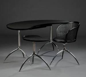 Paolo Rizzatto født 1941. Skrivebord model Tree Table med sidebord og armstol model Young Lady 3