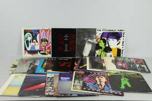 VINYLSKIVOR, 28 st, LP och Maxi, mest New WaveAlternative Elvis Costello And The Attractions, Sisters Of Mercy, The Waterboys