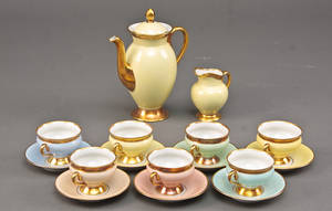 KPM - Empress moccastel af porcelæn. 17