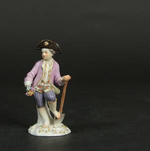Meissen. Johann Joachim Kaendler. Gärtnerkind mit Spaten, figur, nr. 2 106 1. sort.