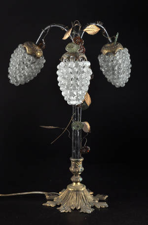 3-armad bordslampa