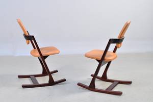 Peter Opsvik, Par stole, model Pendulum 2