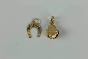 BERLOCK samt HÄNGE, guld, 18 k, 1,5 g