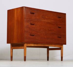 Børge Mogensen. Kommode chatol af teak, model 133
