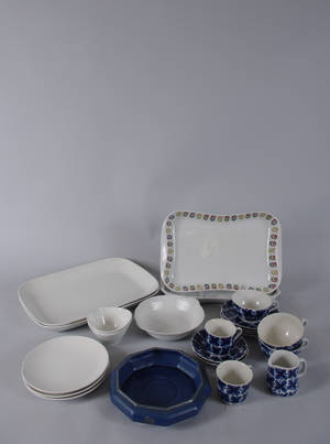 Samling servisdelar och keramik, 1900-talets mitt, bl.a Rörstrand, Mon Amie och Rosmarin, 171 st