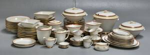 Royal Copenhagen. Det spanske stel kaffe- og middagsstelca. 117 Denne vare er sat til omsalg under nyt varenummer 4923506